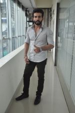 Jay Bhanushali at Hate Story 2 Photoshoot in Mumbai on 12th July 2014 (26)_53c25a76ece4a.JPG