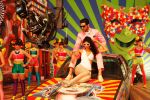 Zayed Khan and Tina Desai in the still from movie Sharafat Gayi Tel Lene_53c2638c2a3a4.jpg