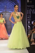 Model walks for Moni Agarwal at IIJW Day 1 in Grand Hyatt, Mumbai on 14th July 2014 (24)_53c6666c3a1a4.JPG