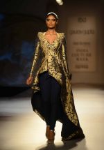 Model at Gaurav Gupta show fOR India Couture Week in Delhi on 18th July 2014 (10)_53cbc21a6a48f.jpg