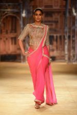 Ileana D_Cruz walk for Sulakshana Couture show on final day of India Couture Week in Delhi on 20th July 2014 (31)_53cd48ed8b039.JPG