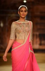 Ileana D_Cruz walk for Sulakshana Couture show on final day of India Couture Week in Delhi on 20th July 2014 (34)_53cd48f3f1833.JPG