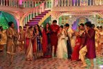 Parineeti Chopra and Aditya Roy Kapoor shake a leg with Zee TV artists on the sets of Dawaat-E-Eid_53cd1a55be306.jpg
