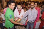 Sachin Tendulkar at Durgapur tribute book launch in CCI on 25th July 2014 (152)_53d312fd318ee.JPG