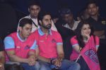 Aamir Khan, Aishwarya Bachchan , Abhishek Bachchan at Pro Kabbadi Match in NSCI on 26th July 2014 (131)_53d461dc7a1b9.JPG