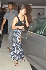 Jacqueline Fernandez snapped at Karan_s house in Bandra, Mumbai on 26th July 2014 (44)_53d45a1f2141f.JPG