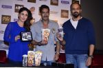 Kareena Kapoor, Ajay Devgan, Rohit Shetty at Singham returns merchandise launch in PVR on 30th July 2014 (17)_53da185cefbc0.JPG