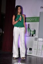 Sonali Bendre at Orliflame launch in Blue Frog, Mumbai on 1st Aug 2014 (117)_53dccd1514f2d.JPG