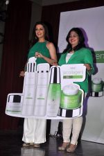Sonali Bendre at Orliflame launch in Blue Frog, Mumbai on 1st Aug 2014 (93)_53dcccf5cef03.JPG