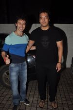 Tiger Shroff snapped in PVR on 1st Aug 2014 (38)_53dcc0275e352.JPG