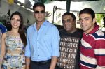 Akshay Kumar, Tamannaah Bhatia at the special sale of garments worn by stars of the movie Entertainment in support of Youth Organisation in Defence of Animals in Mumbai on 2nd Aug 2014 (41)_53ddded2db002.JPG