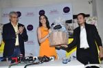 Nargis Fakhri at Portico collection launch in Olive on 4th Aug 2014 (156)_53e1c897cc767.JPG