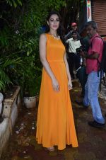 Nargis Fakhri at Portico collection launch in Olive on 4th Aug 2014 (25)_53e1c7e0ad011.JPG