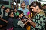Rani Mukherji at a local school on 6th Aug 2014 (114)_53e22ccf85c93.JPG