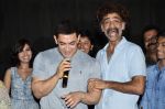 Aamir Khan, Makrand Deshpande at the Premiere of Makrand Deshpande_s Saturday Sunday movie in Chitra Cinema on 6th Aug 2014 (100)_53e35b3816496.JPG