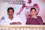 Kareena Kapoor, Ajay Devgan at Singham Returns Promotional Event in Mumbai on 8th Aug 2014 (68)_53e5bad838031.jpg