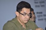Aamir Khan launches My Marathi book in Santacruz on 13th Aug 2014 (271)_53ec5365cbbb2.JPG