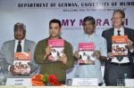 Aamir Khan launches My Marathi book in Santacruz on 13th Aug 2014 (326)_53ec5528b46ce.JPG