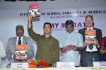 Aamir Khan launches My Marathi book in Santacruz on 13th Aug 2014 (348)_53ec5545f3023.JPG