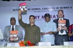 Aamir Khan launches My Marathi book in Santacruz on 13th Aug 2014 (349)_53ec554765298.JPG