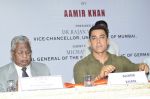Aamir Khan launches My Marathi book in Santacruz on 13th Aug 2014 (443)_53ec55b863258.JPG