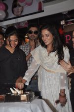 Richa Chadda, Nikhil Dwivedi at Tamanchey film promotions in Malad, Mumbai on 15th Aug 2014 (288)_53ef52d11bea3.JPG