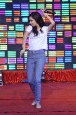 Shraddha Kapoor at Haider promotions at Umang College festival  in Parle, Mumbai on 15th Aug 2014 (26)_53ef4c024fc4f.JPG
