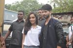 Shraddha Kapoor, Shahid Kapoor at Haider promotions at Umang College festival  in Parle, Mumbai on 15th Aug 2014 (84)_53ef4c463313a.JPG