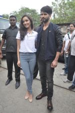 Shraddha Kapoor, Shahid Kapoor at Haider promotions at Umang College festival  in Parle, Mumbai on 15th Aug 2014 (95)_53ef4af95bb70.JPG