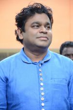 A R Rahman at Kaaviya Thalaivan Press Meet on 18th Aug 2014 (75)_53f2f5d43460e.jpg