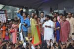 Bipasha Basu, Chunky Pandey at Ram Kadam Dahi Handi in Mumbai on 18th Aug 2014 (111)_53f310808b6ec.JPG