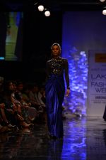 Model walk the ramp for Amit Aggarwal at Lakme Fashion Week Winter Festive 2014 Day 1 on 19th Aug 2014 (1022)_53f463311379e.JPG