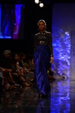 Model walk the ramp for Amit Aggarwal at Lakme Fashion Week Winter Festive 2014 Day 1 on 19th Aug 2014 (1023)_53f463325e585.JPG