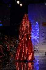 Model walk the ramp for Amit Aggarwal at Lakme Fashion Week Winter Festive 2014 Day 1 on 19th Aug 2014 (1177)_53f4640f41cab.JPG