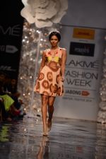 Model walk the ramp for Masaba Gupta at Lakm� Fashion Week WinterFestive 2014 Day 1 on 19th Aug 2014 (712)_53f45eff4f456.JPG