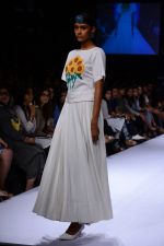 Model walk the ramp for Surendry at Lakme Fashion Week Winter Festive 2014 Day 2 on 20th Aug 2014  (11)_53f482487238b.JPG