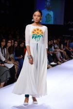 Model walk the ramp for Surendry at Lakme Fashion Week Winter Festive 2014 Day 2 on 20th Aug 2014  (37)_53f4826b4a808.JPG