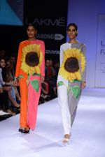Model walk the ramp for Surendry at Lakme Fashion Week Winter Festive 2014 Day 2 on 20th Aug 2014  (42)_53f482721b17a.JPG