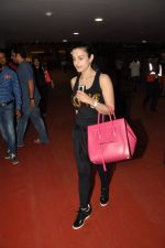 Ameesha Patel snapped at airport as she returns from Bangkok from a ad shoot in mumbai on 20th Aug 2014 (22)_53f5897301b05.JPG