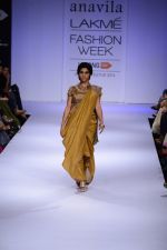 Konkona Sen Sharma walk the ramp for Alavila at Lakme Fashion Week Winter Festive 2014 Day 3 on 21st Aug 2014 (238)_53f73ec9071d3.JPG