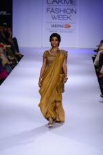Konkona Sen Sharma walk the ramp for Alavila at Lakme Fashion Week Winter Festive 2014 Day 3 on 21st Aug 2014 (241)_53f73ecd355fe.JPG
