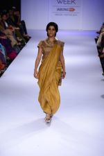 Konkona Sen Sharma walk the ramp for Alavila at Lakme Fashion Week Winter Festive 2014 Day 3 on 21st Aug 2014 (243)_53f73ecfa2a99.JPG