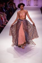 Model walk the ramp for Krishna Mehta at Lakme Fashion Week Winter Festive 2014 Day 3 on 21st Aug 2014 (211)_53f740f30dea1.JPG