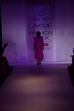 Model walk the ramp for Krishna Mehta at Lakme Fashion Week Winter Festive 2014 Day 3 on 21st Aug 2014 (236)_53f741182d17a.JPG