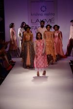 Model walk the ramp for Krishna Mehta at Lakme Fashion Week Winter Festive 2014 Day 3 on 21st Aug 2014 (240)_53f7411e7225b.JPG