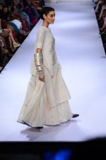 Model walk the ramp for Purvi Doshi at Lakme Fashion Week Winter Festive 2014 Day 3 on 21st Aug 2014 (68)_53f74132971a6.JPG