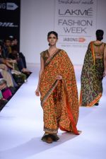 Model walk the ramp for Sashikant Naidu at Lakme Fashion Week Winter Festive 2014 Day 3 on 21st Aug 2014 (83)_53f74201f39b0.JPG
