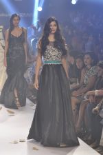 Diana Penty walk the ramp for Rocky S at Lakme Fashion Week Winter Festive 2014 Day 4 on 22nd Aug 2014 (41)_53f88c52a63a6.JPG