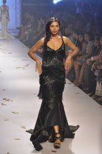 Model walk the ramp for Rocky S at Lakme Fashion Week Winter Festive 2014 Day 4 on 22nd Aug 2014 (33)_53f88c61ed49e.JPG