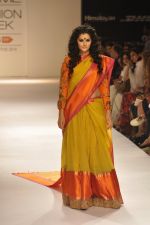 Taapsee Pannu walk the ramp for Gaurang Shah at Lakme Fashion Week Winter Festive 2014 Day 4 on 22nd Aug 2014 (4)_53f88c713df6f.JPG